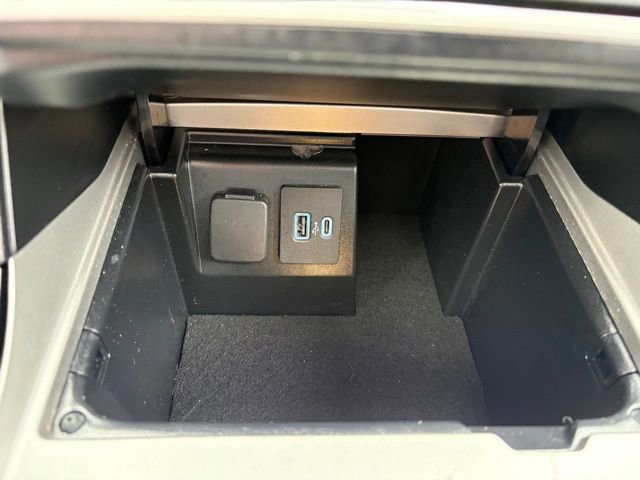 Certified 2023 Ford Explorer ST-Line w/ Class IV Trailer Tow Package image 25