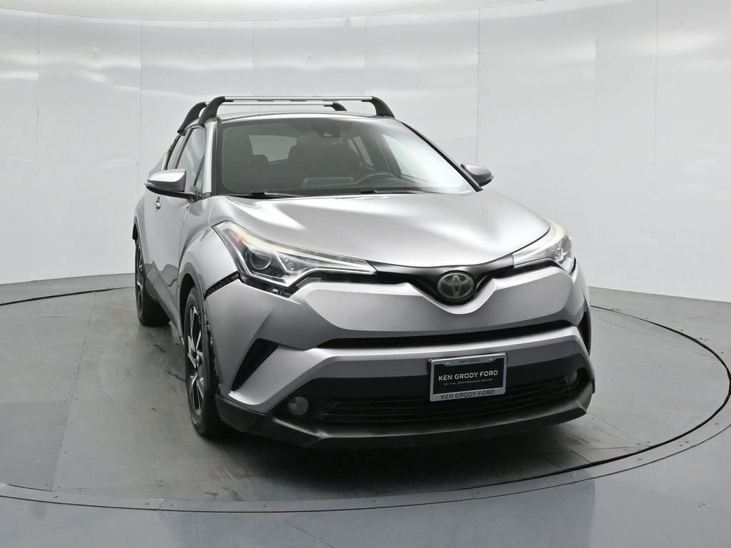 Used 2018 Toyota C-HR XLE FWD image 6