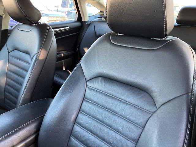 Certified 2017 Ford Fusion SE w/ Fusion SE Technology Package FWD image 21