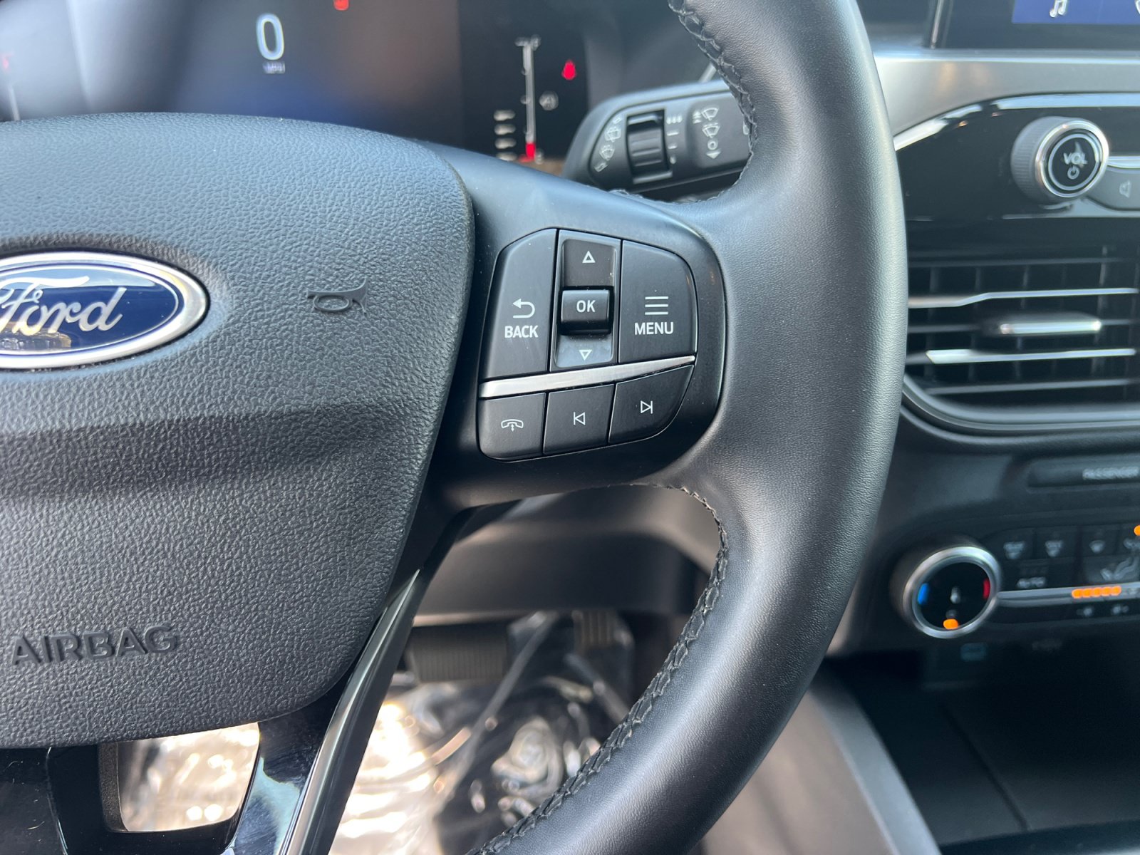Certified 2023 Ford Escape Active FWD image 17