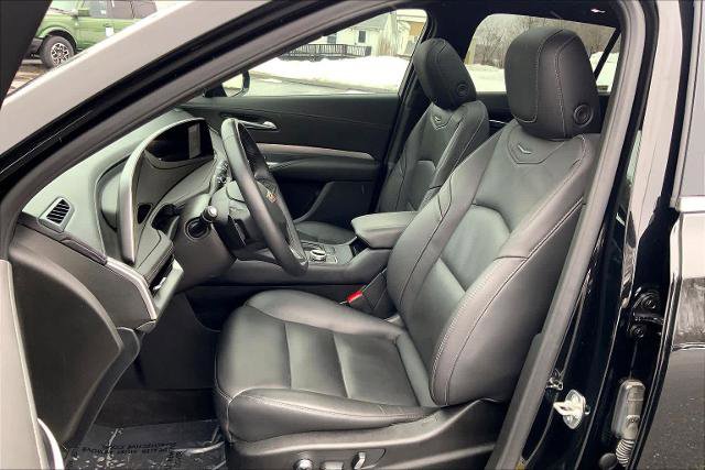 Used 2025 Cadillac XT4 Premium Luxury w/ Cold Weather Package image 9