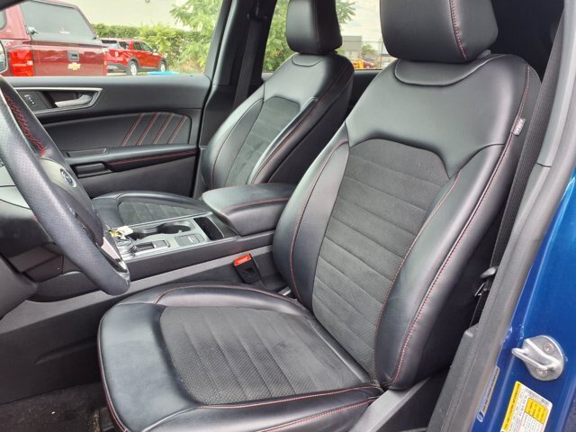 Certified 2024 Ford Edge ST-Line AWD/4WD image 3