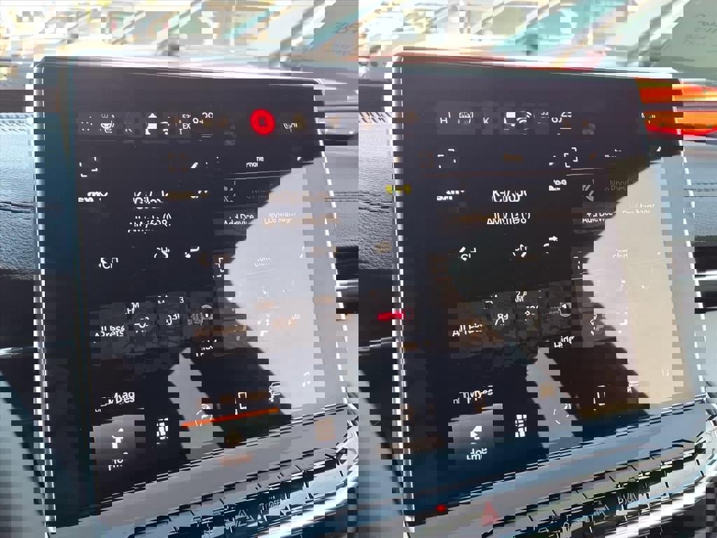 Used 2024 Jeep Compass Limited image 16