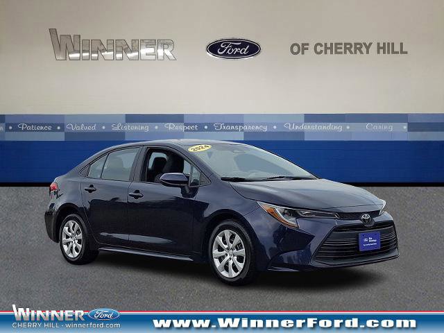 Used 2024 Toyota Corolla LE FWD image 6