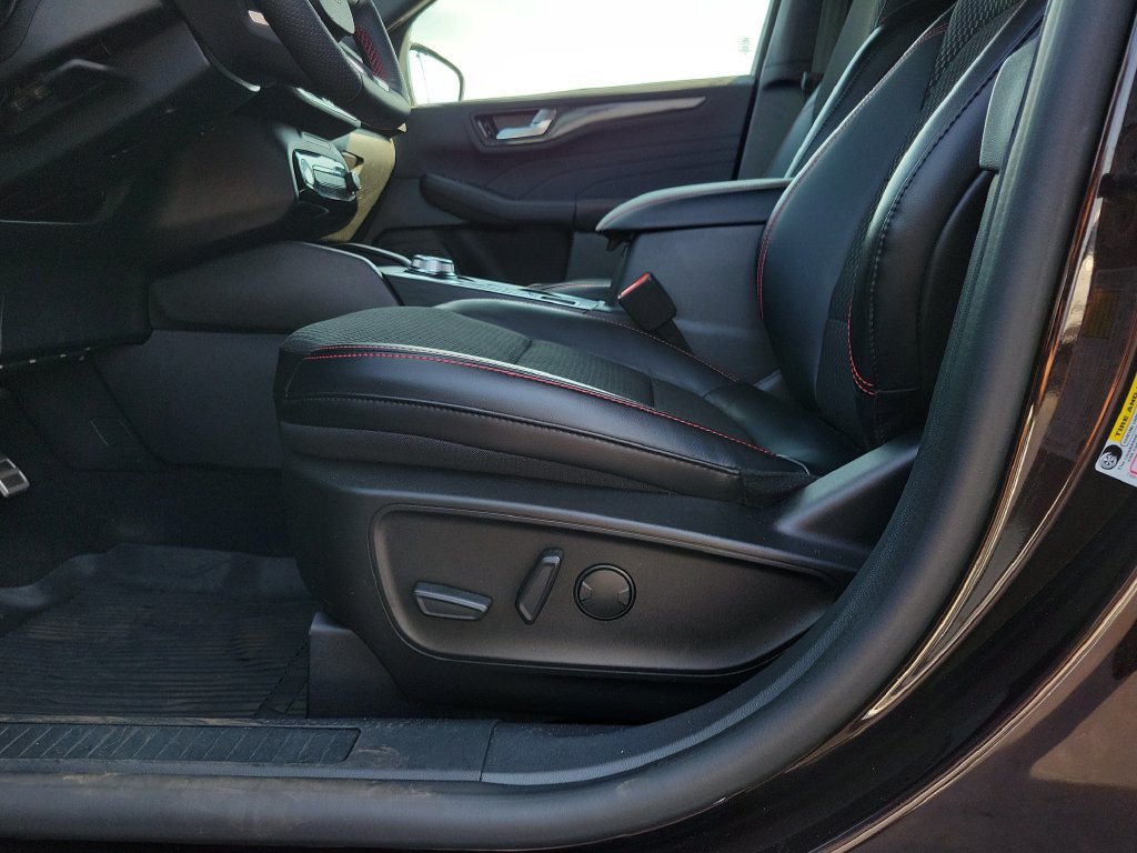 Certified 2023 Ford Escape ST-Line w/ Tech Pack #1 AWD/4WD image 20