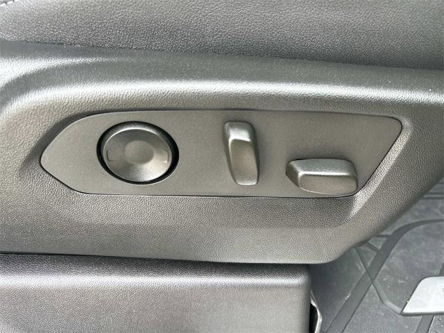 Used 2023 Chevrolet Silverado 1500 LTZ w/ LTZ Premium Package image 24