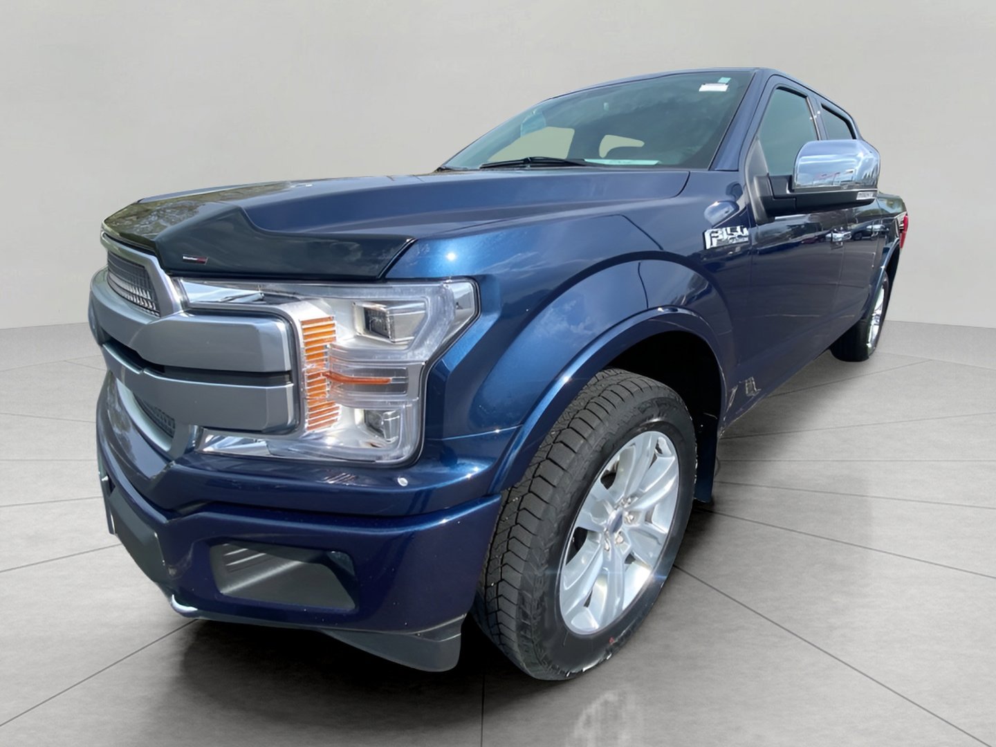 Certified 2019 Ford F150 Platinum w/ Equipment Group 701A Luxury AWD/4WD image 7