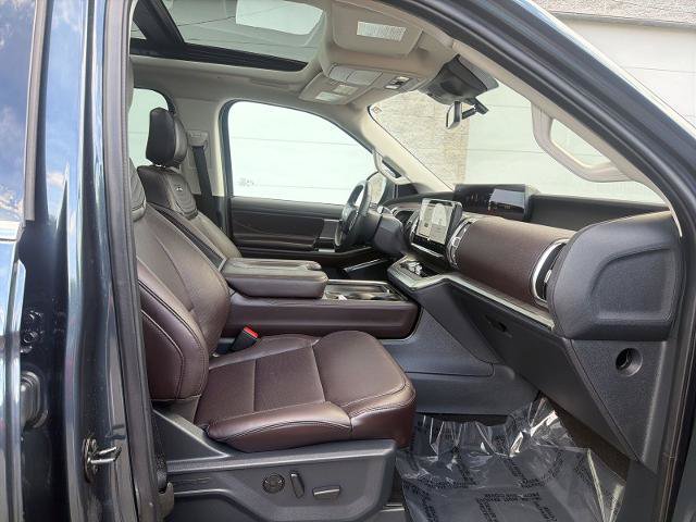 Certified 2025 Ford Expedition Platinum w/ Platinum Ultimate Package AWD/4WD image 23