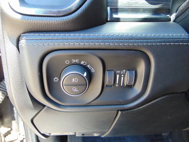Used 2022 RAM 2500 Limited AWD/4WD image 20