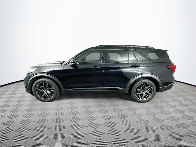 Certified 2025 Ford Explorer ST AWD/4WD image 7