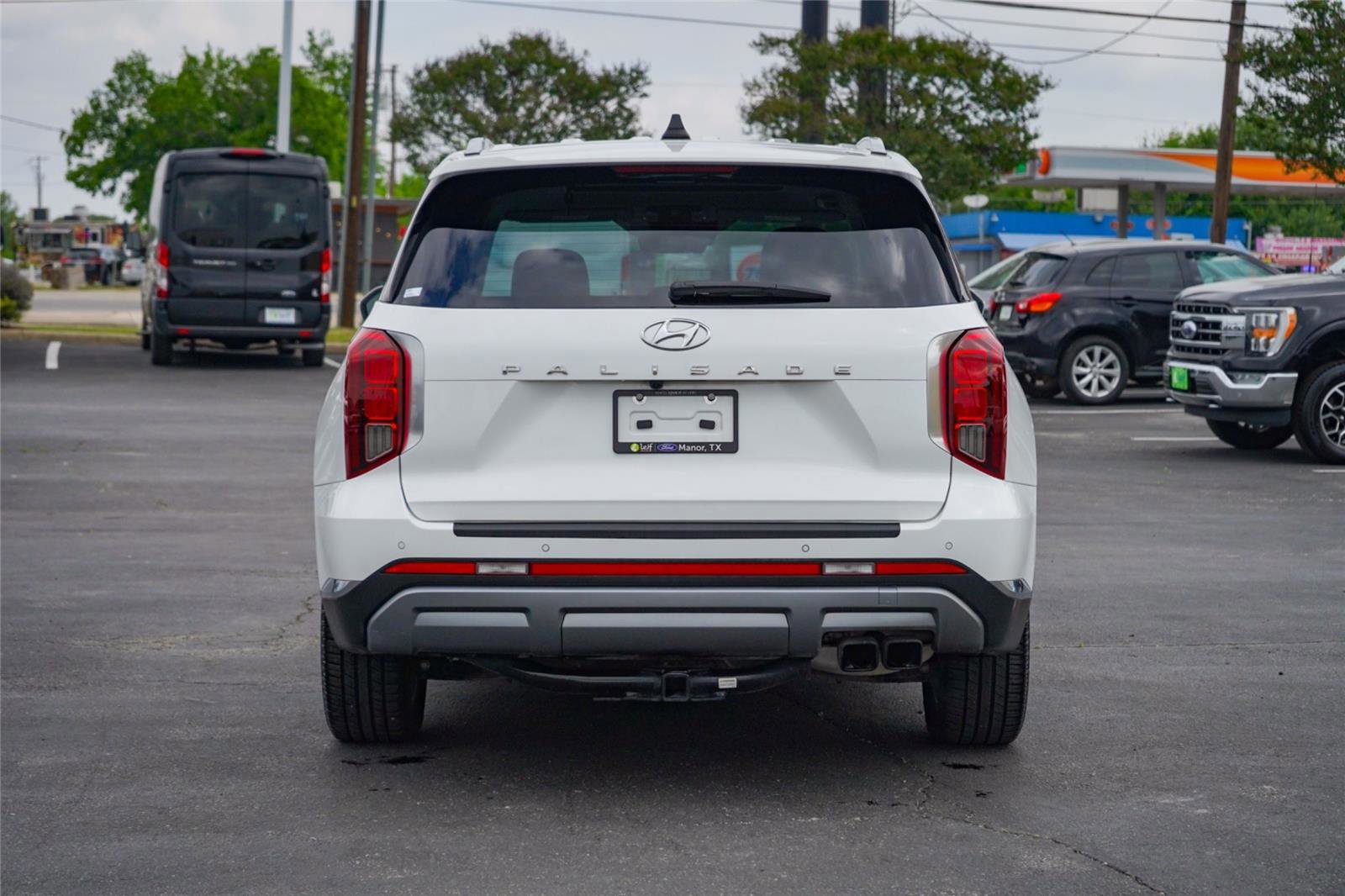 Used 2023 Hyundai Palisade Limited FWD image 4