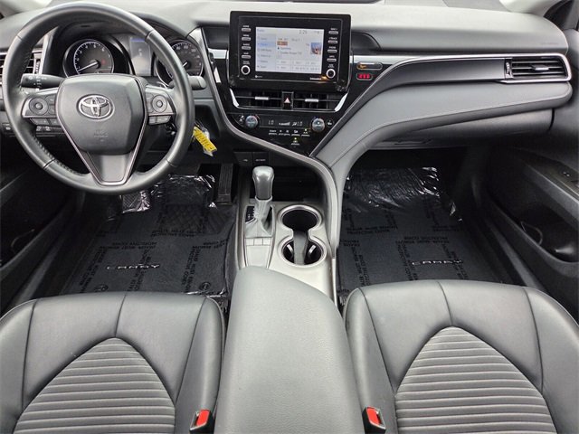Used 2024 Toyota Camry SE image 12