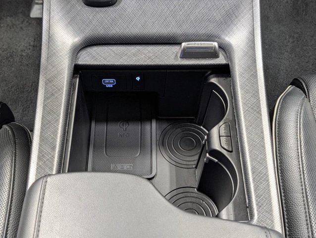 Used 2024 Hyundai Palisade Limited AWD/4WD image 7