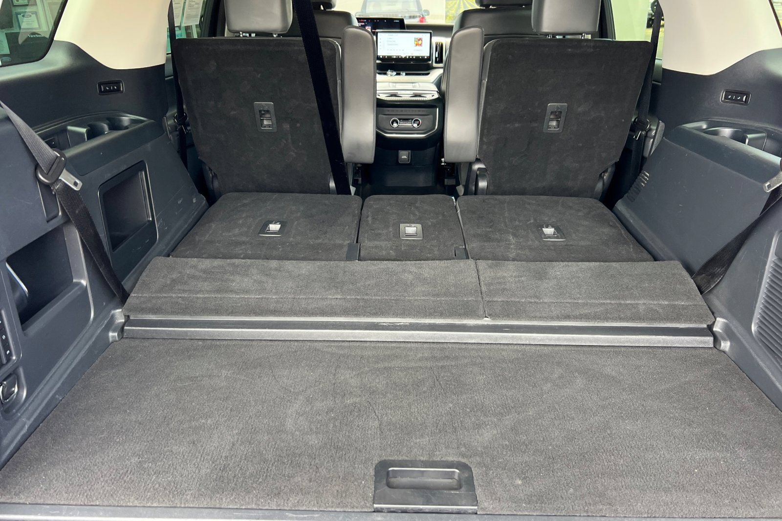 Certified 2025 Ford Expedition Active AWD/4WD image 16