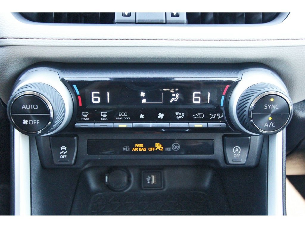 Used 2024 Toyota RAV4 XLE Premium FWD image 27