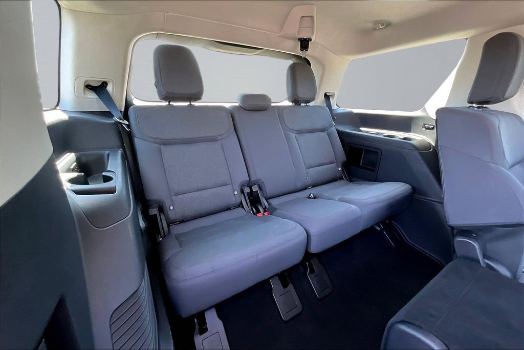 Certified 2025 Ford Expedition Active AWD/4WD image 26