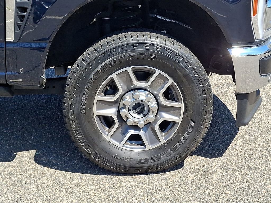 Certified 2023 Ford F350 Lariat w/ Lariat Ultimate Package image 11