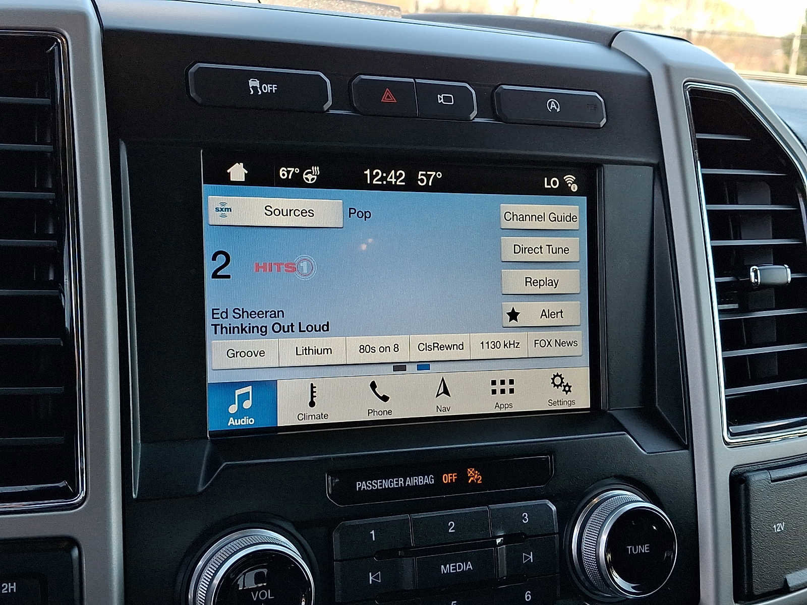 Certified 2019 Ford F150 Lariat w/ Equipment Group 502A Luxury image 19