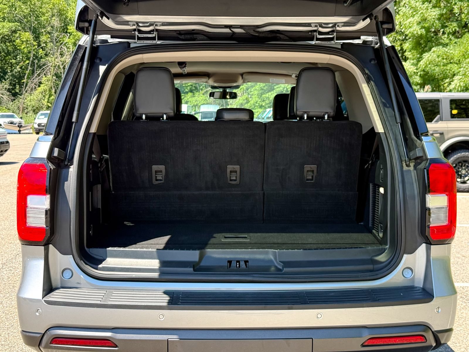 Certified 2023 Ford Expedition XLT AWD/4WD image 13