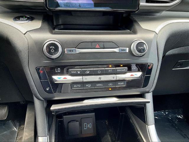Certified 2020 Ford Explorer XLT w/ Equipment Group 202A AWD/4WD image 15