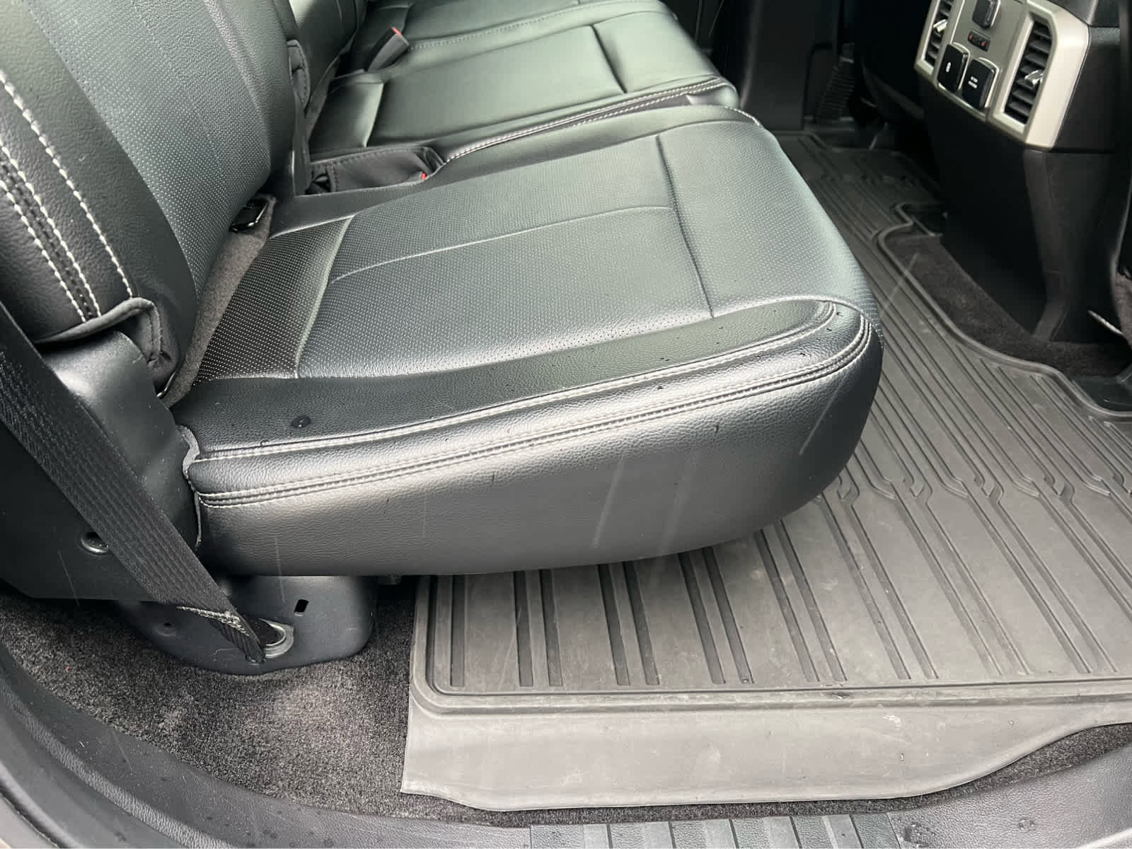 Certified 2018 Ford F150 Lariat w/ Equipment Group 502A Luxury image 21