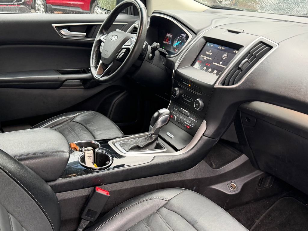 Certified 2018 Ford Edge SEL w/ Equipment Group 201A FWD image 9