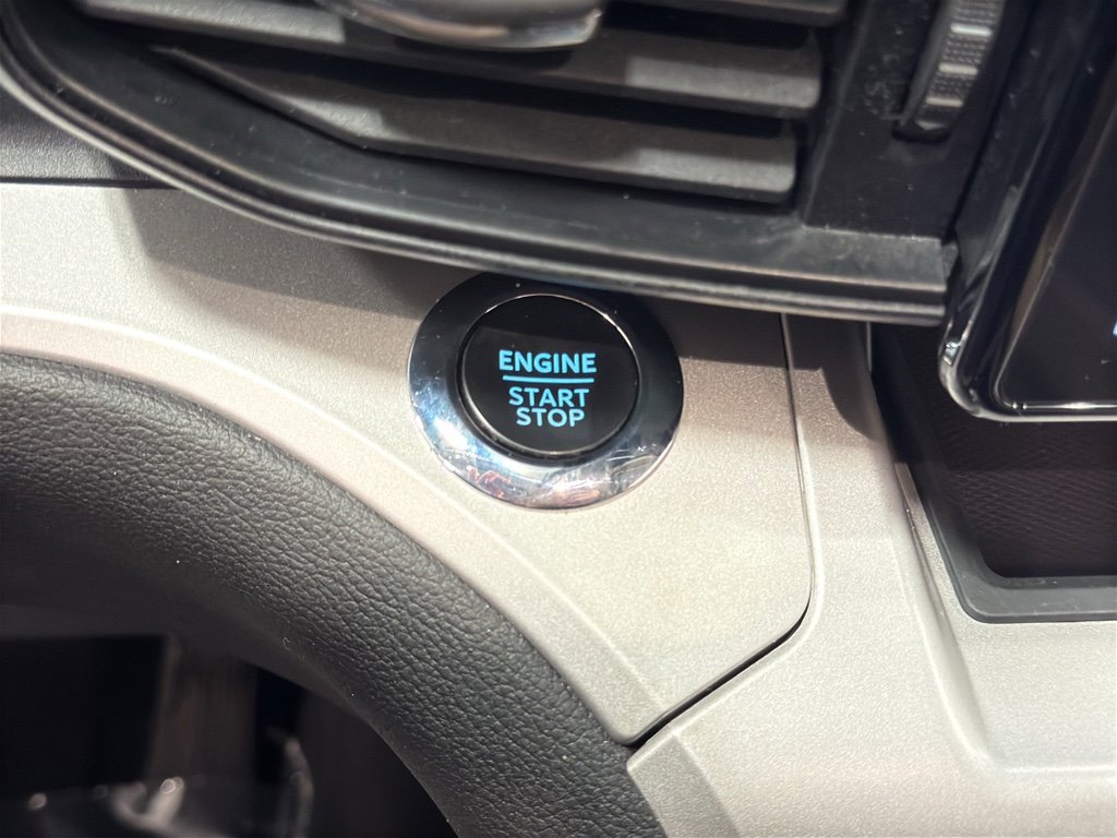 Certified 2022 Ford Explorer XLT w/ Class IV Trailer Tow Package image 11