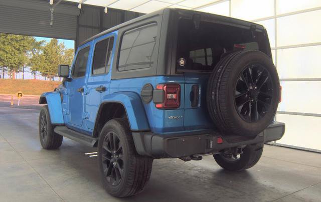 Used 2021 Jeep Wrangler Unlimited Sahara w/ Cold Weather Group AWD/4WD image 4