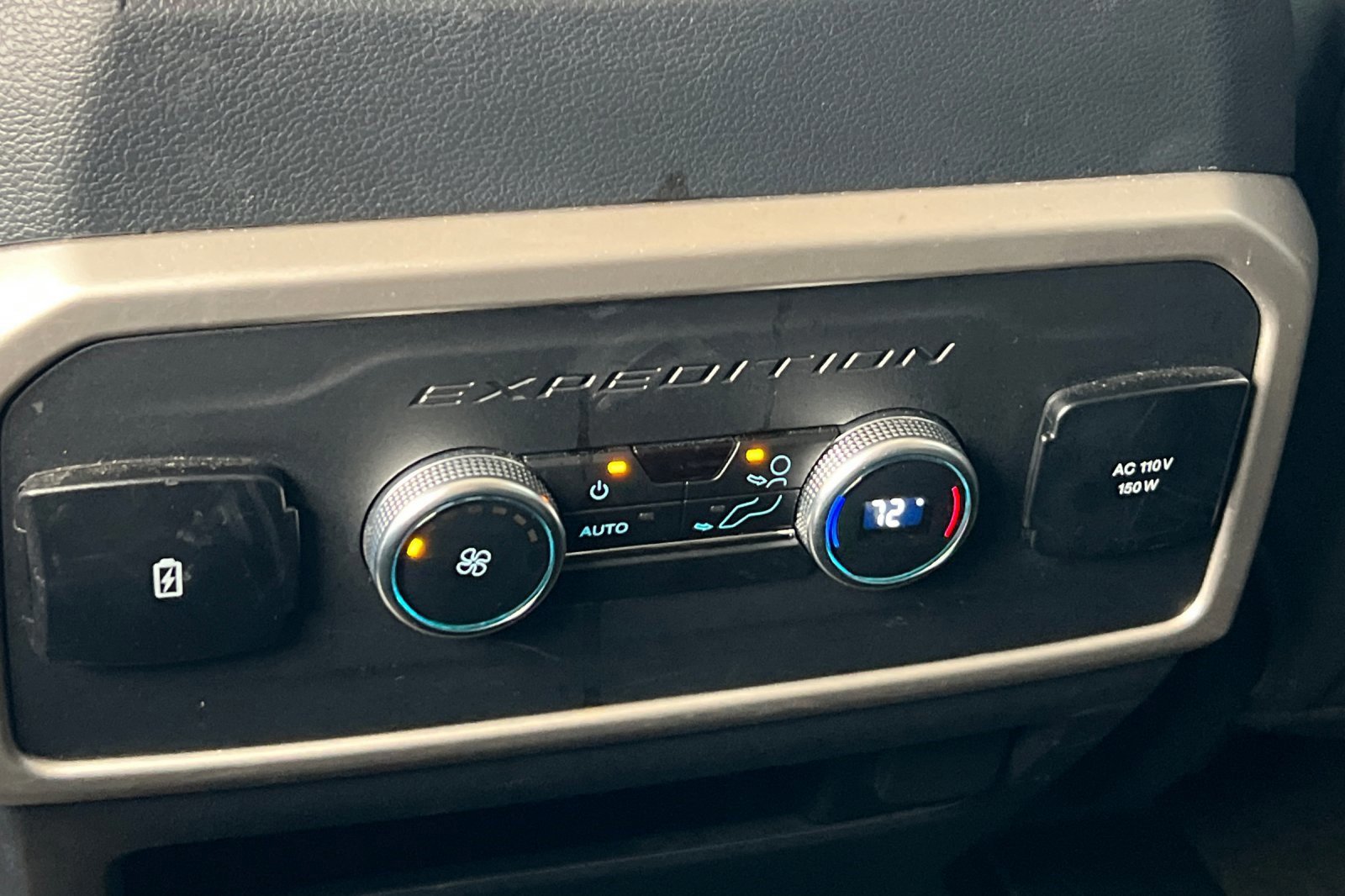 Certified 2024 Ford Expedition XLT image 13