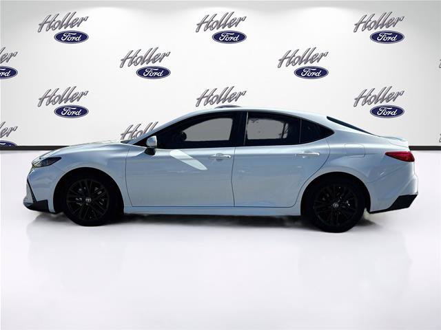 Used 2025 Toyota Camry SE w/ Convenience Package FWD image 5