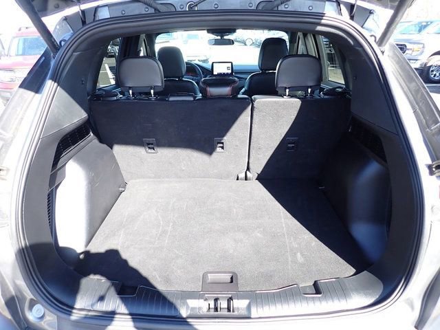 Certified 2025 Ford Escape ST-Line Select AWD/4WD image 10