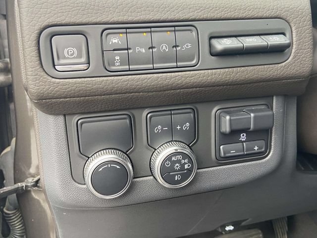 Used 2021 GMC Yukon Denali w/ Denali Premium Package RWD image 19