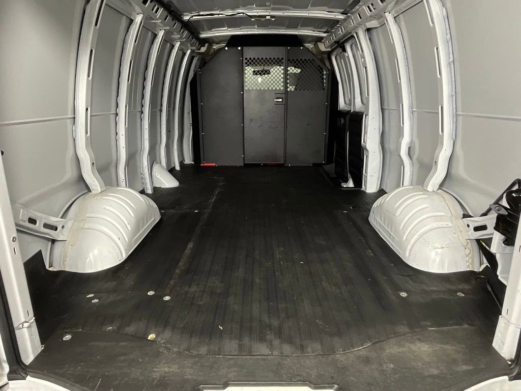 Used 2021 GMC Savana 2500 Extended image 11