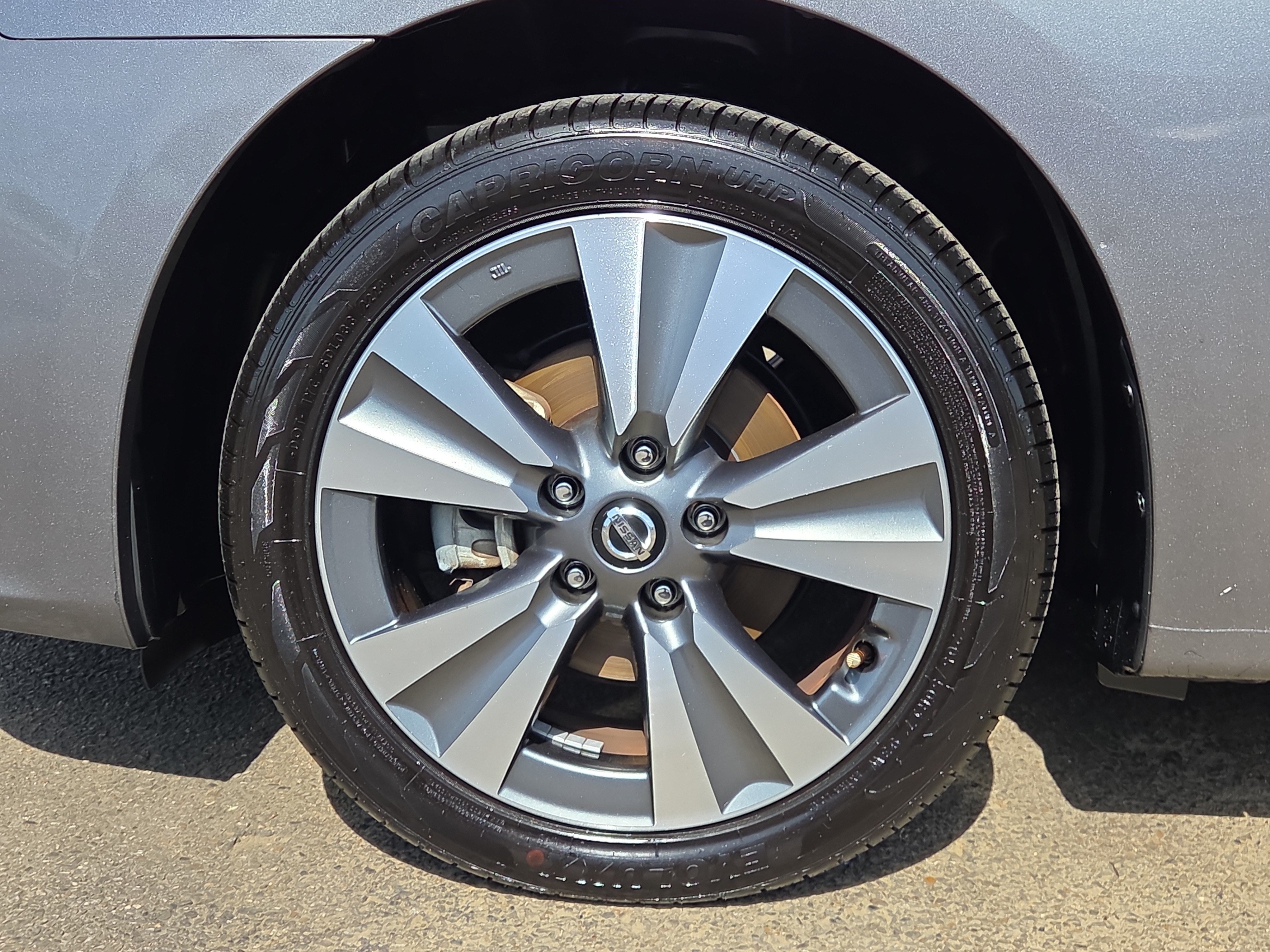 Used 2019 Nissan Sentra SL FWD image 9