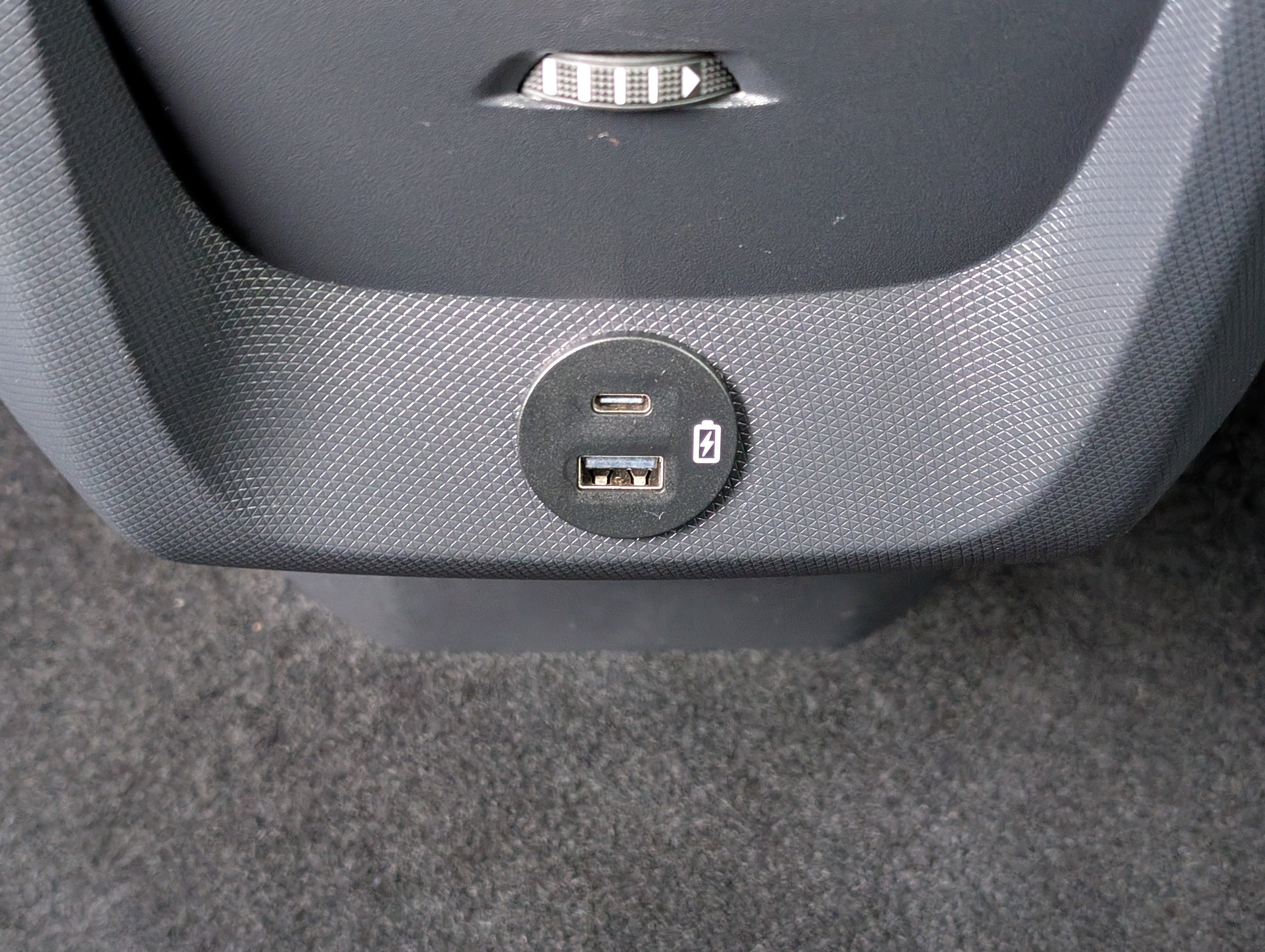 Certified 2024 Ford Mustang Mach-E Select w/ Comfort Package Lite image 16