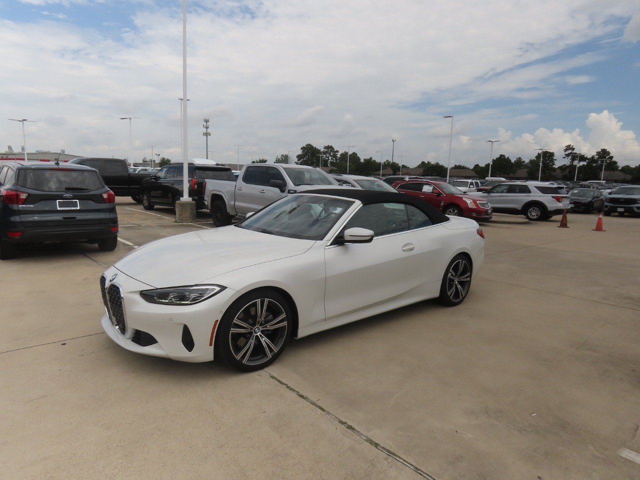 Used 2021 BMW 430i Convertible w/ Premium Package RWD image 2