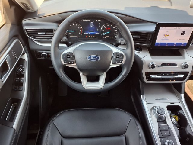 Certified 2024 Ford Explorer XLT w/ Equipment Group 202A AWD/4WD image 6