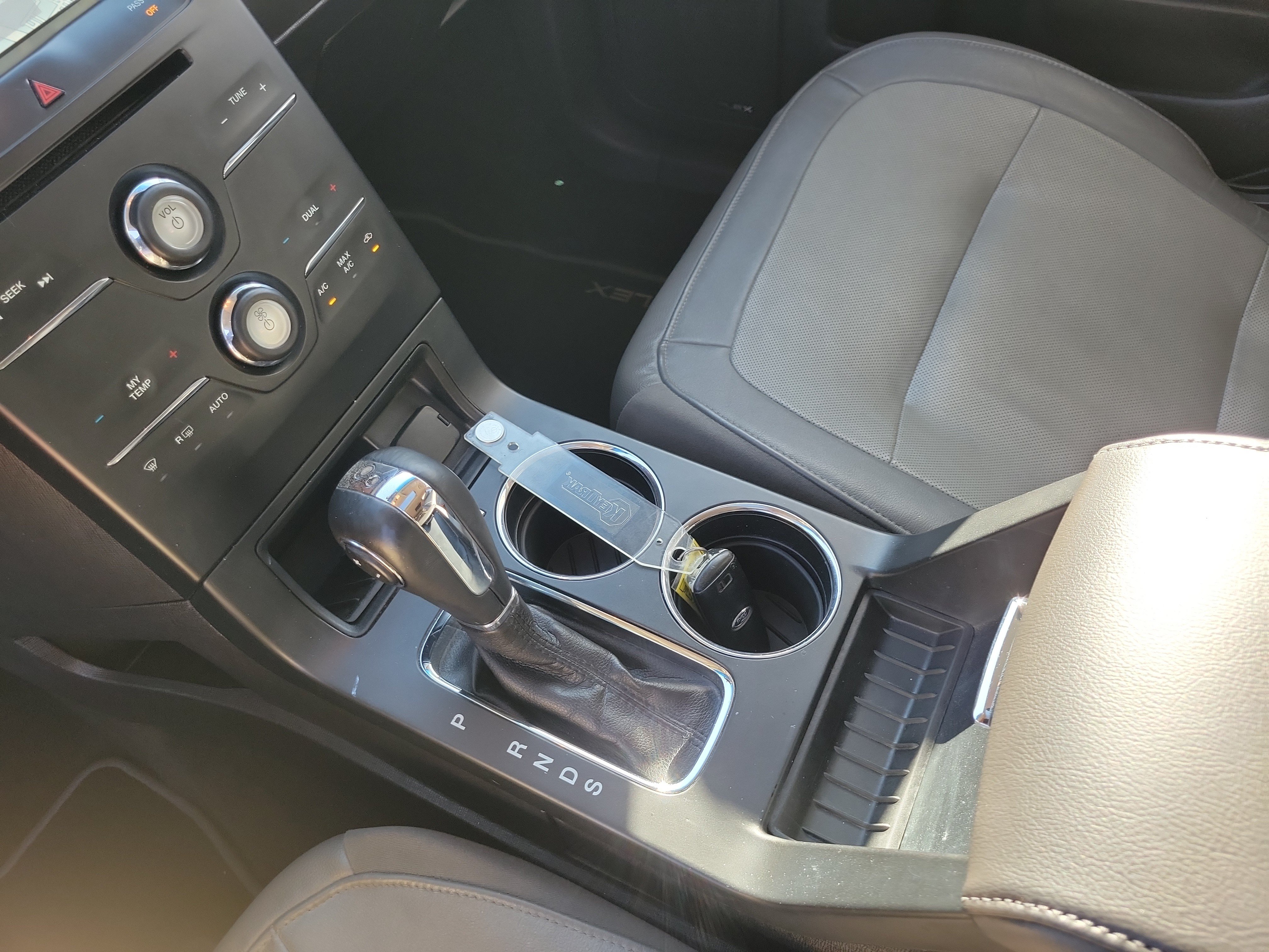 Certified 2018 Ford Flex SEL w/ Equipment Group 202A FWD image 8