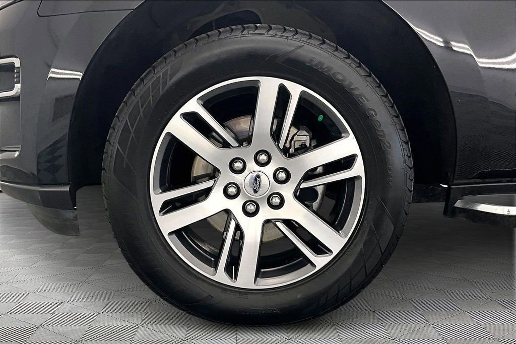 Certified 2022 Ford Expedition Limited image 11