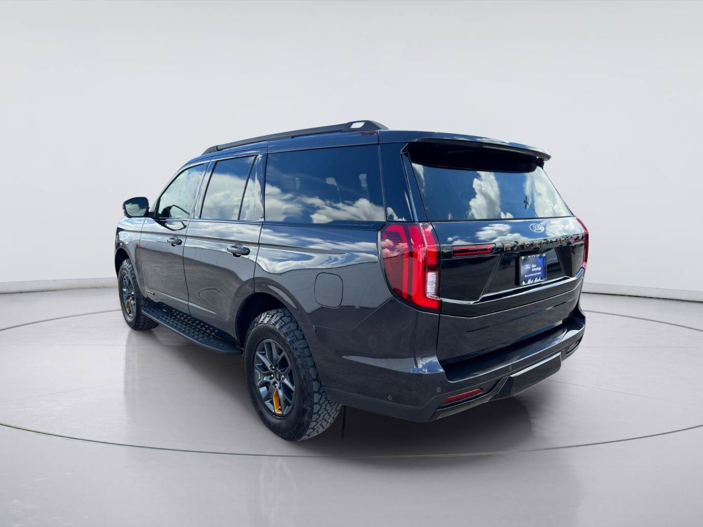 Certified 2025 Ford Expedition Tremor AWD/4WD image 5