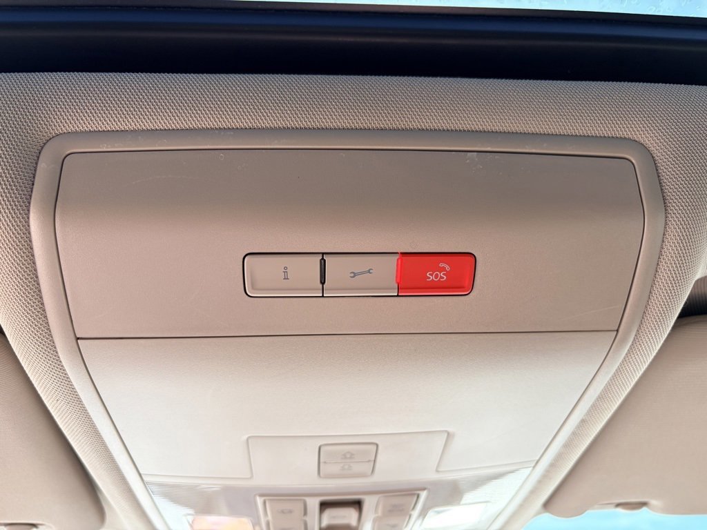 Used 2021 Volkswagen Atlas SE w/ Panoramic Sunroof Package image 18