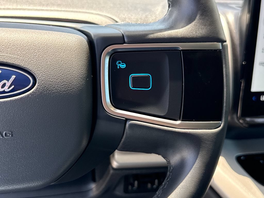 Certified 2025 Ford Expedition Active RWD image 17
