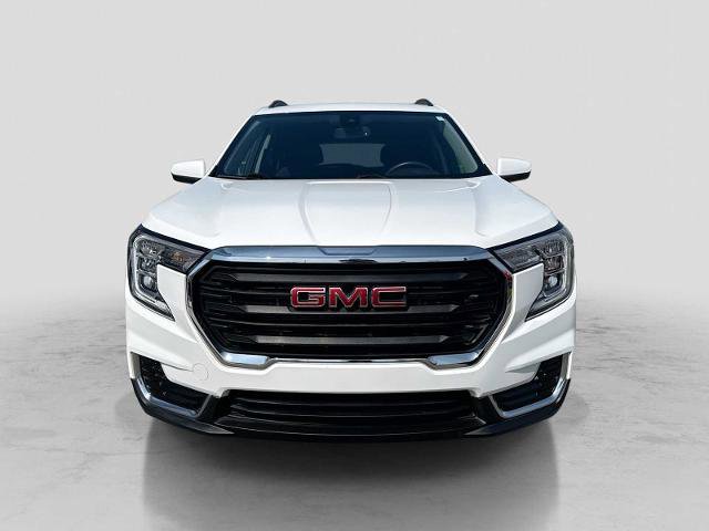 Used 2023 GMC Terrain SLE w/ Driver Convenience Package FWD image 9