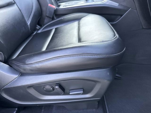 Certified 2022 Ford Explorer XLT w/ Equipment Group 202A image 13