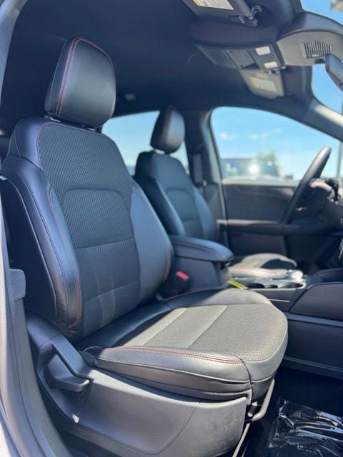 Certified 2026 Ford Escape ST-Line AWD/4WD image 26