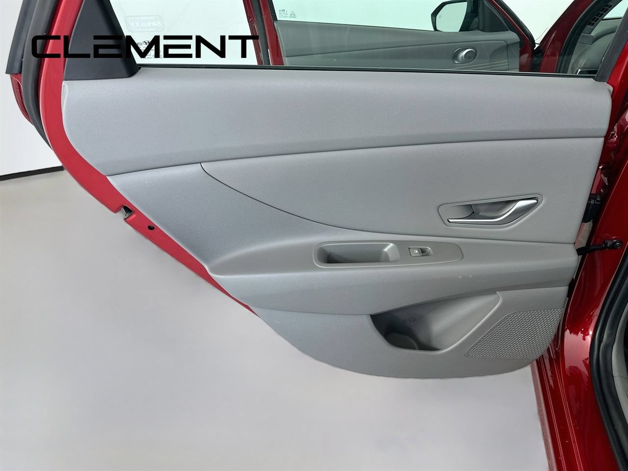 Used 2025 Hyundai Elantra SEL FWD image 29