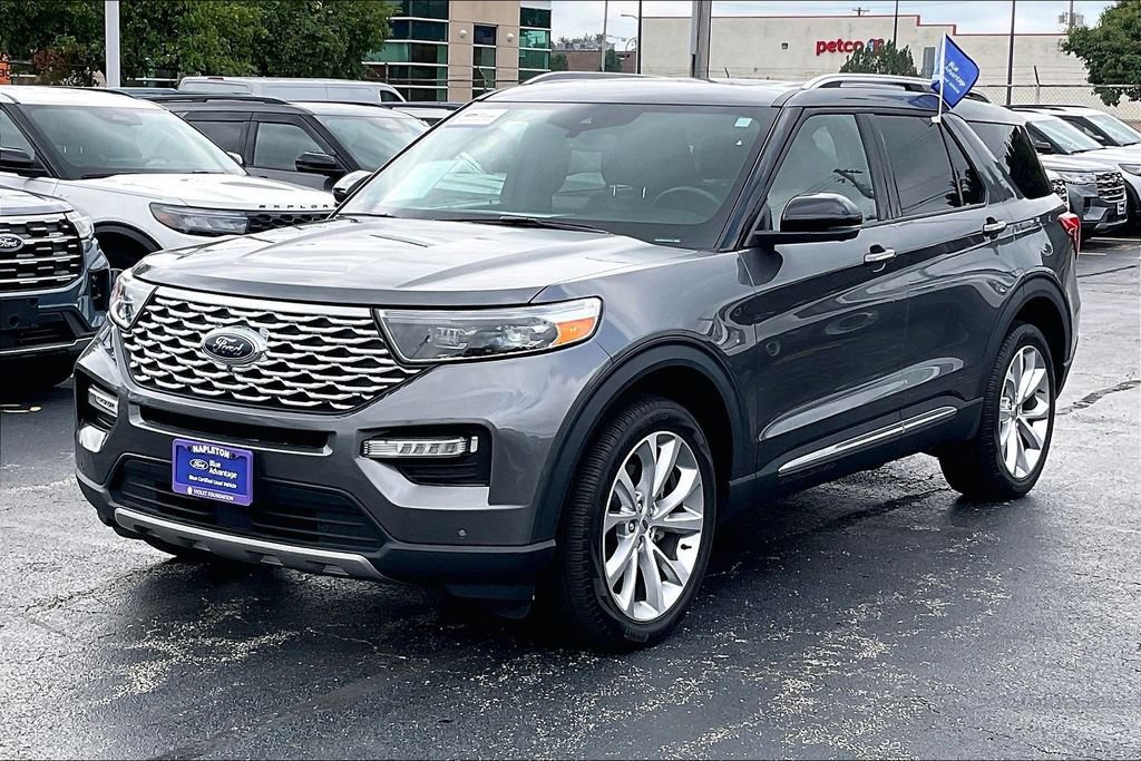 Certified 2022 Ford Explorer Platinum w/ Equipment Group 601A AWD/4WD image 11