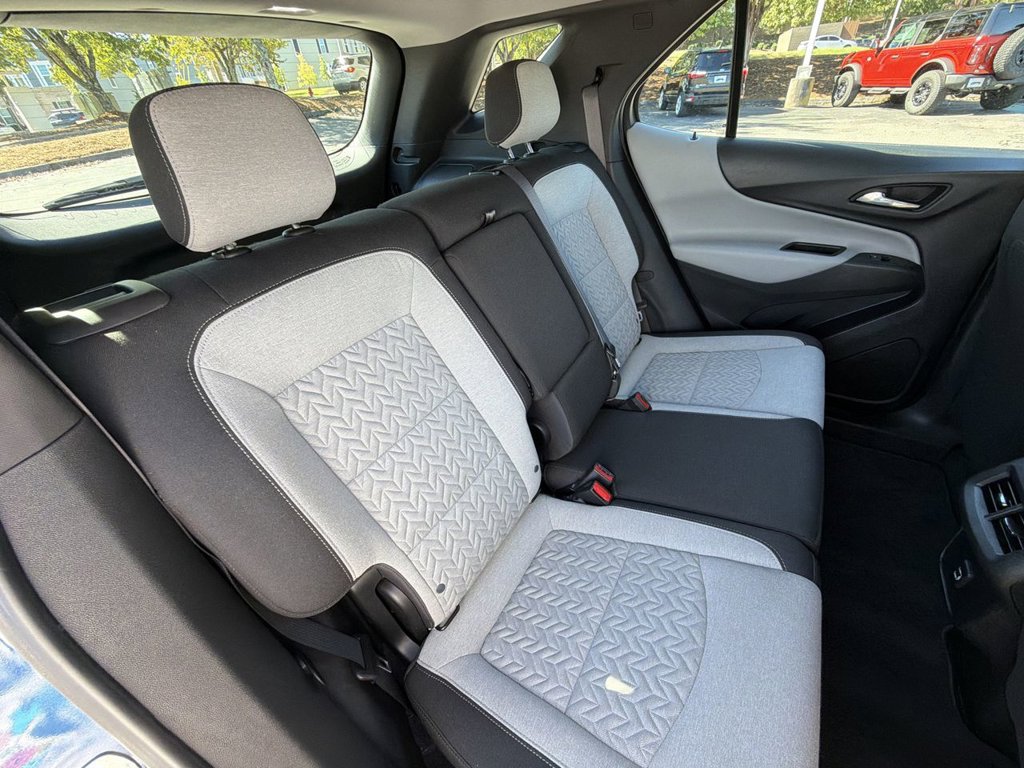 Used 2022 Chevrolet Equinox LS FWD image 26