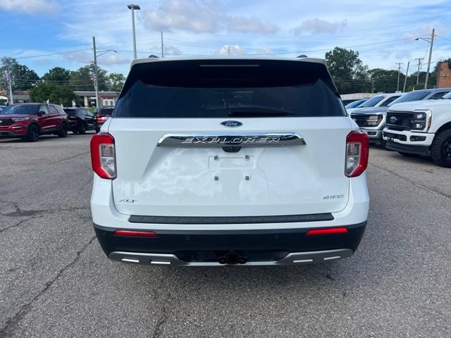 Certified 2023 Ford Explorer XLT w/ Equipment Group 202A AWD/4WD image 5