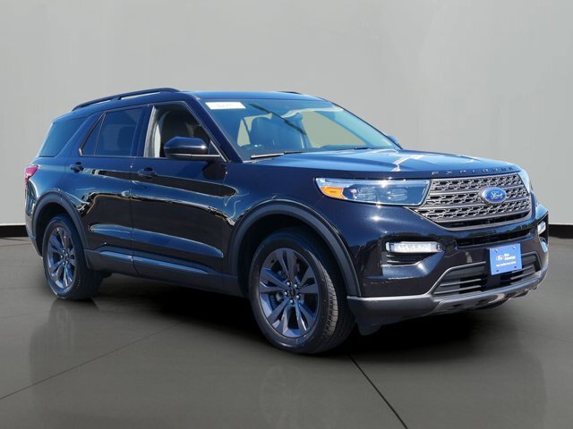 Certified 2023 Ford Explorer XLT w/ Equipment Group 202A AWD/4WD image 4
